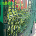 Green Color Welded Triangle Bend folding Fencing